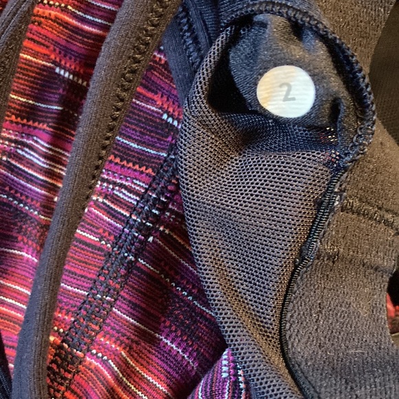 lululemon atheltica gym tank with built in sports bra - Picture 6 of 6